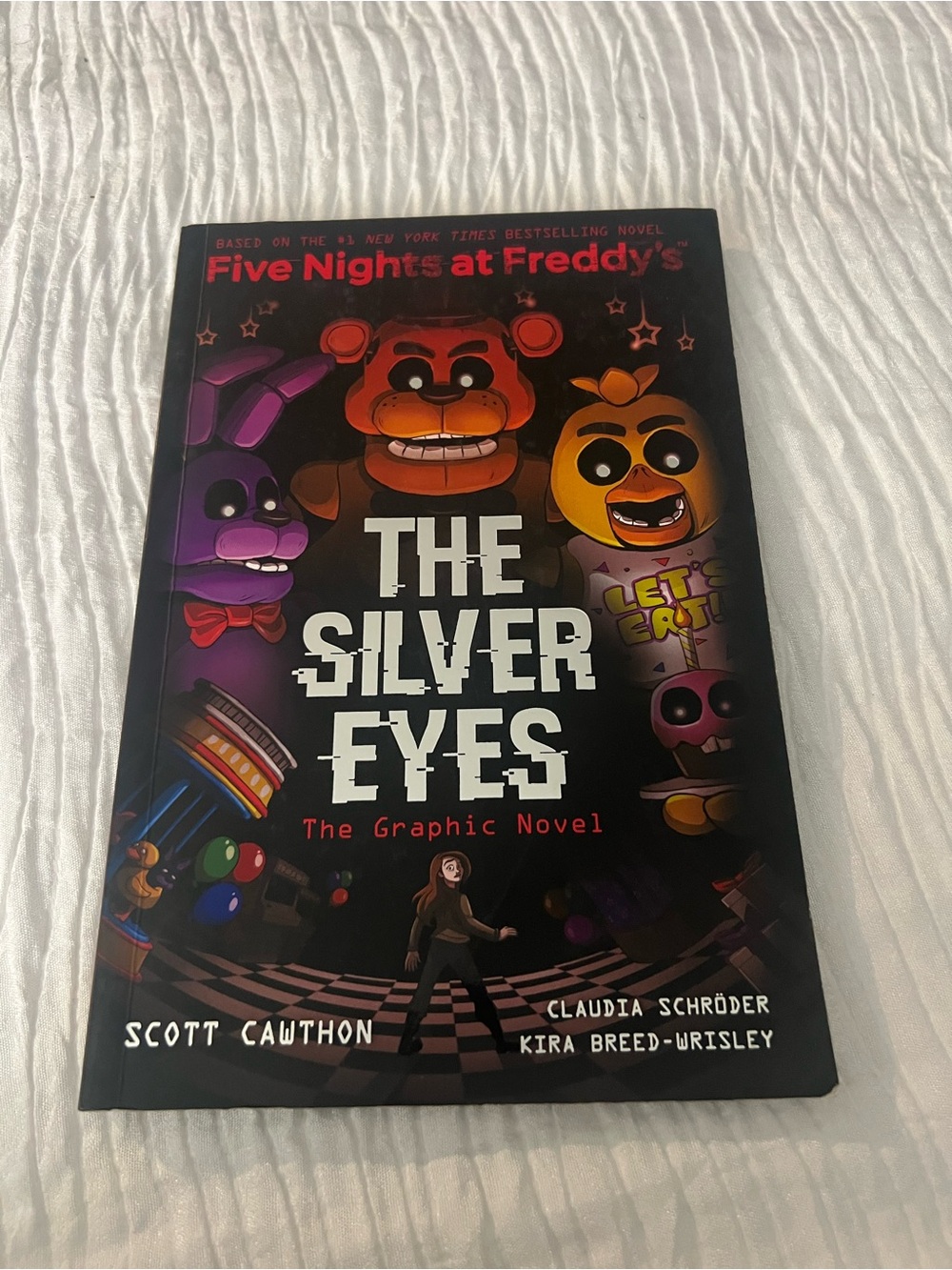 Five Nights at Freddy's: The Silver Eyes - Graphic Novel (Black Cover) soft cove